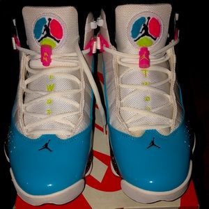 jordan lime green shoes